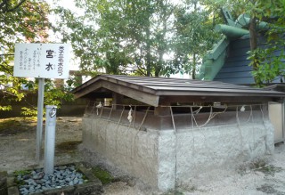 境内の片隅にある湧き水「宮水」